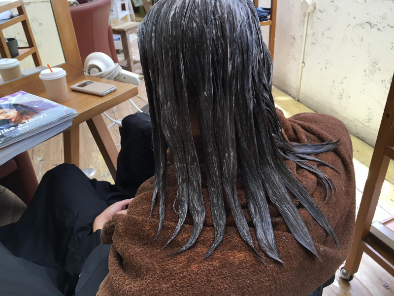 ブリーチのダメージが怖い方にオススメ！！【ブレンドカラーでダメージ軽減】